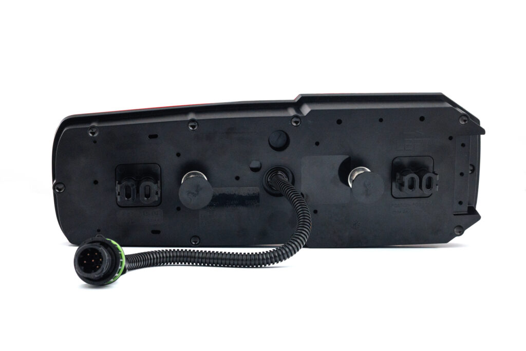 Задний комбинированный фонарь MAVIC LZD 3194/AMP